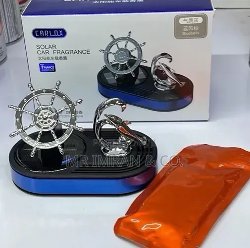 Solar-Powered Vehicle Aromatherapy Diffuser