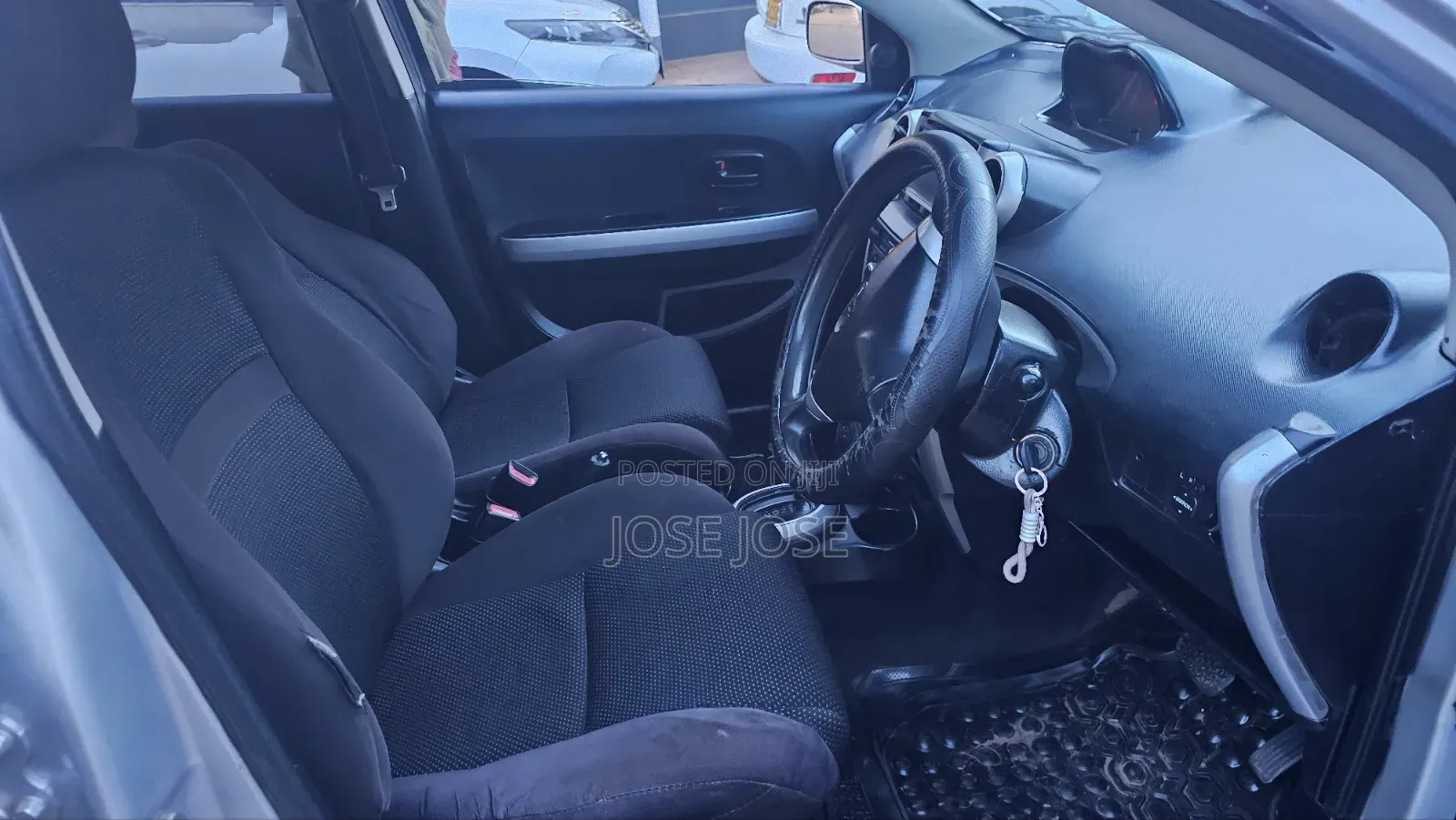 Toyota IST 2005 Silver