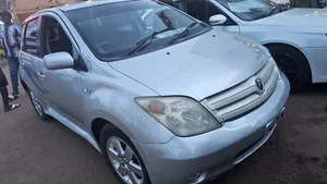 Toyota IST 2005 Silver