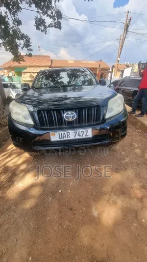 Toyota Land Cruiser Prado 2013 Black