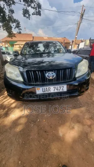 Toyota Land Cruiser Prado 2013 Black