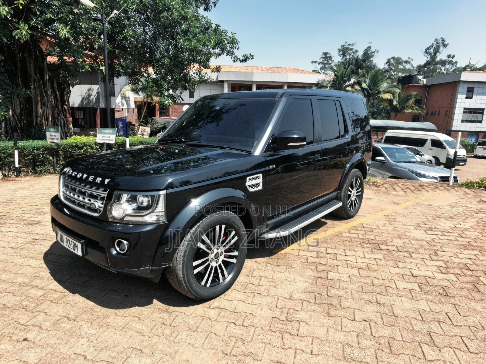 Land Rover Discovery 2014 Black