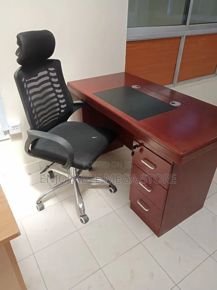 Executive Ergonomic Office Chair and Table