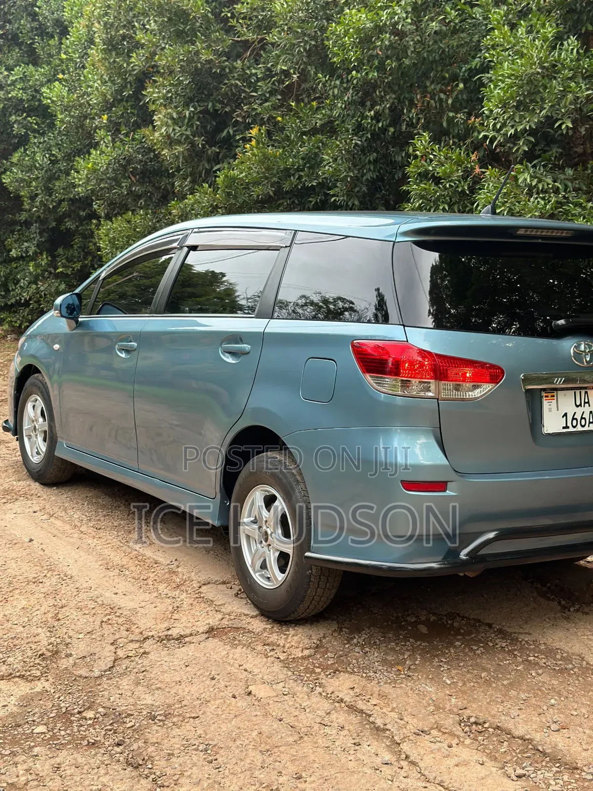 Toyota Wish 2011 Blue