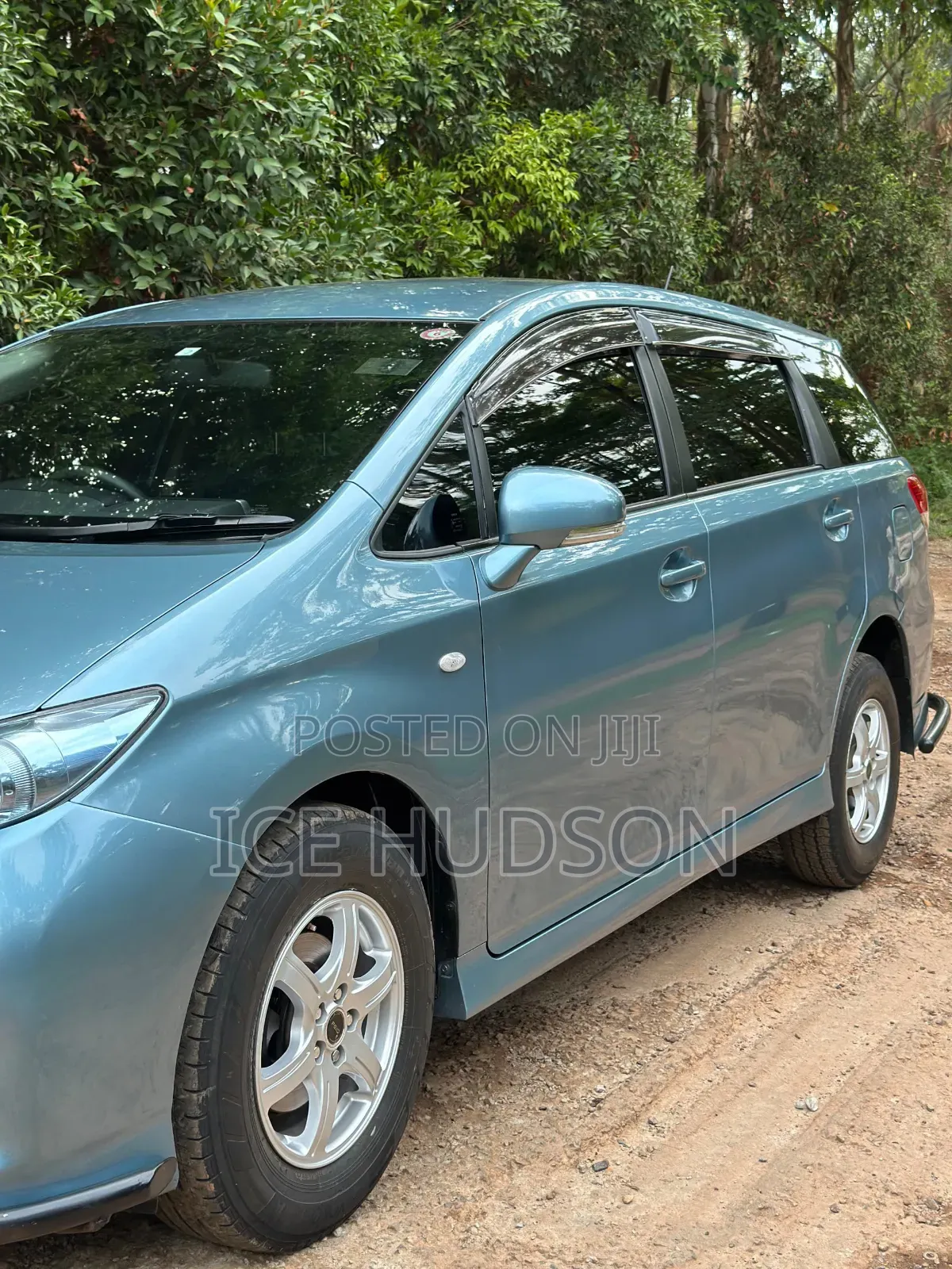 Toyota Wish 2011 Blue