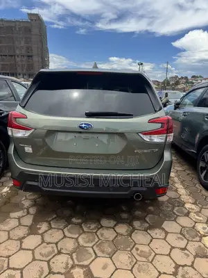 Subaru Forester 2.5i Limited AWD 2018 Green