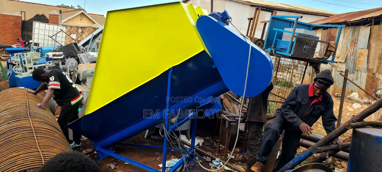 Diagonal Feeds Mixer 1000kgs. Single or 3phase.