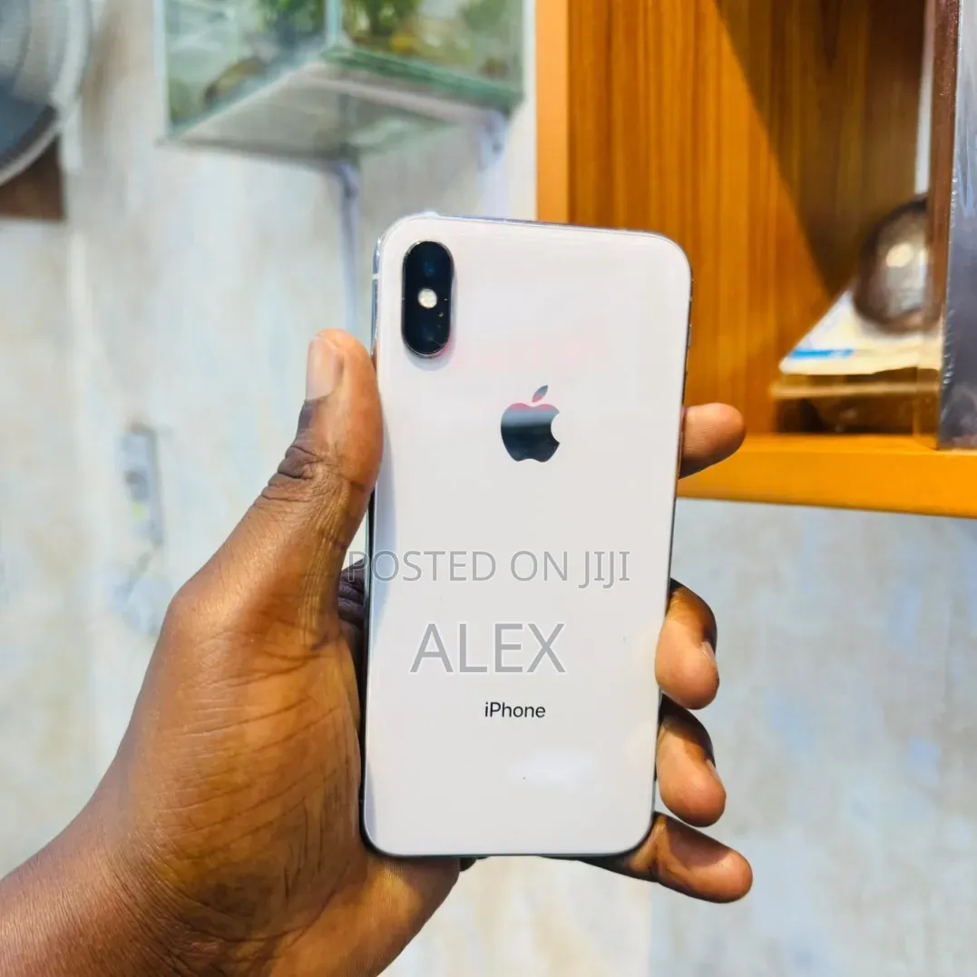 Apple iPhone XS 64 GB White