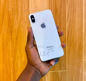 Apple iPhone XS 64 GB White