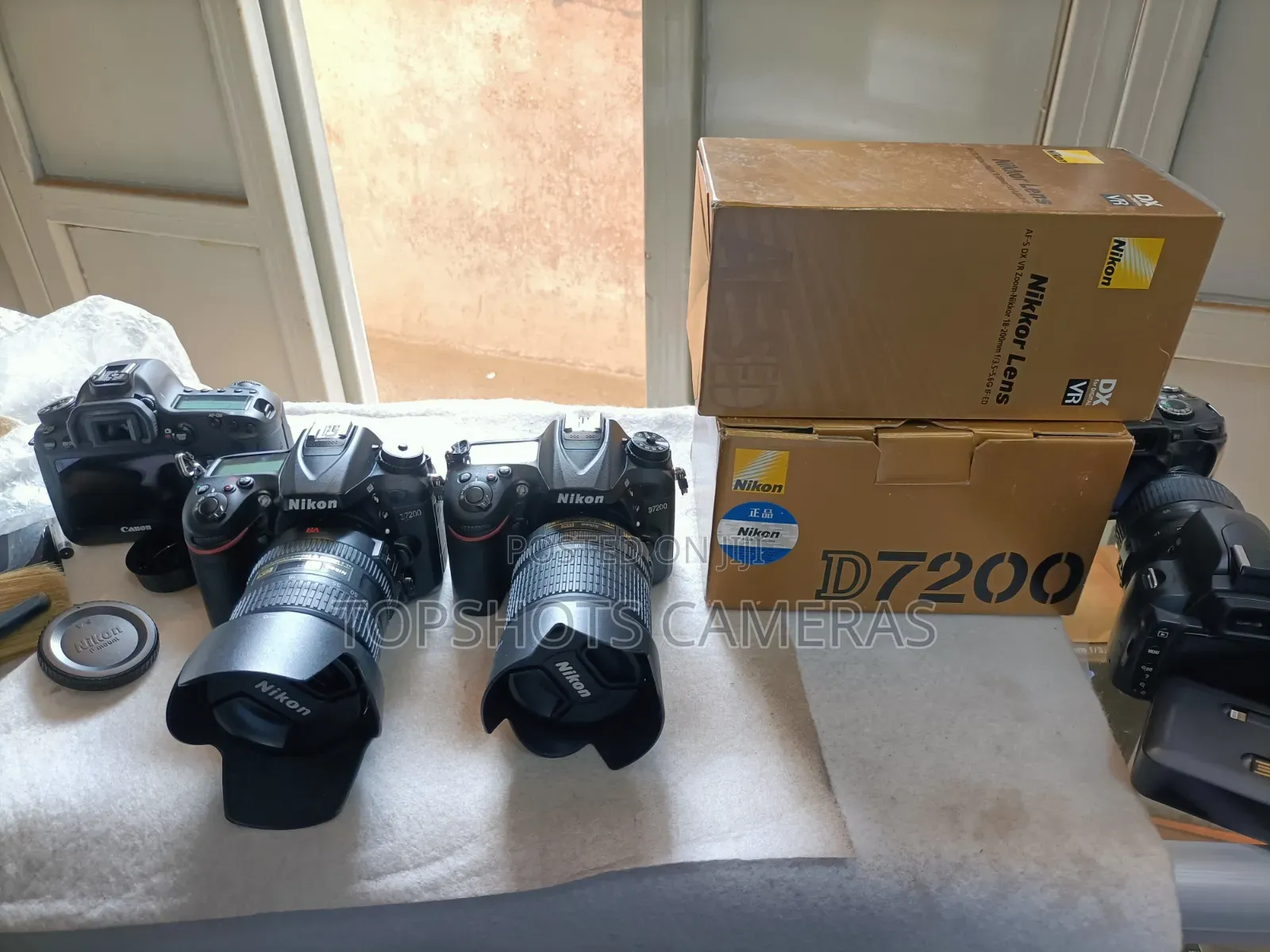 Nikon D7200 With 18-140mm Lens