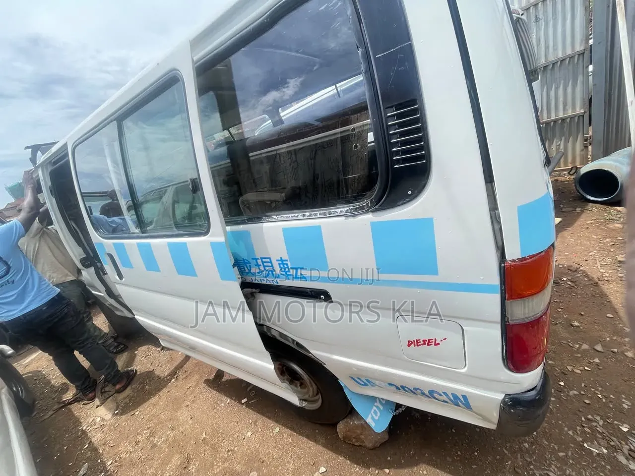 Toyota HiAce 1998 White