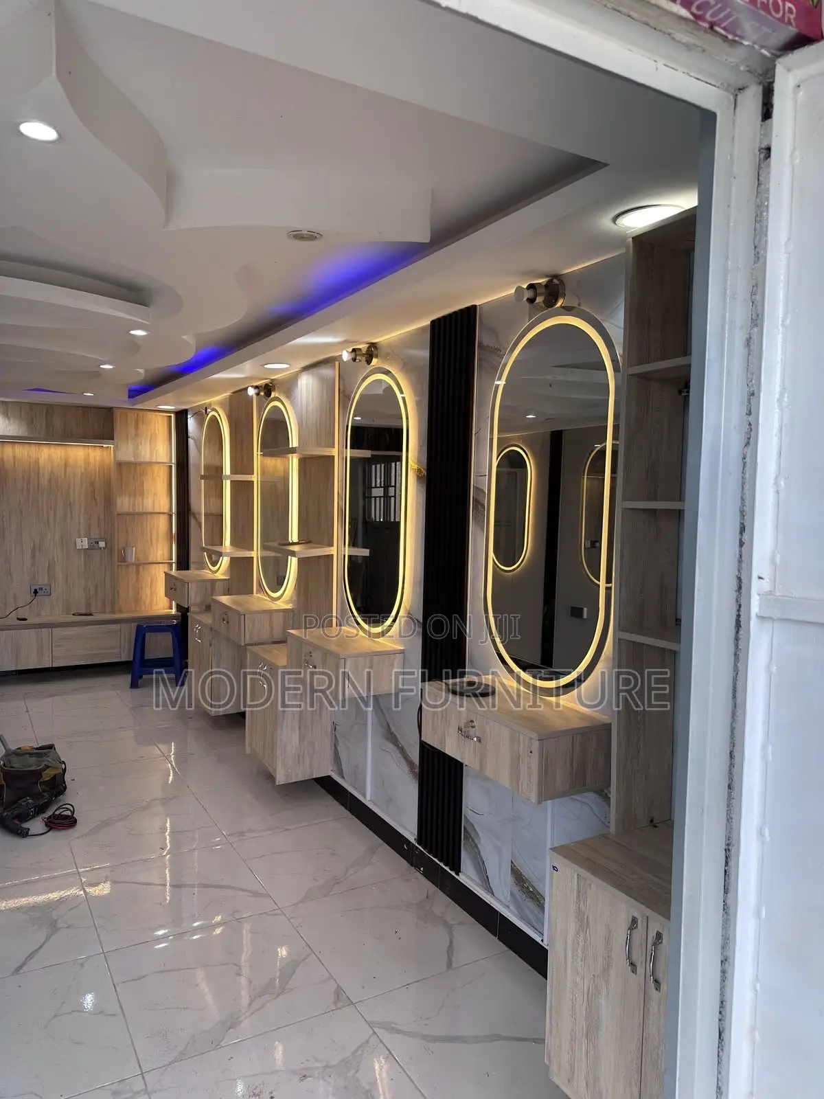 Salon Set Up