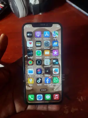 Apple iPhone X 64 GB Gray