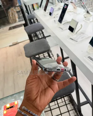 New Samsung Galaxy S10 Plus 128 GB White