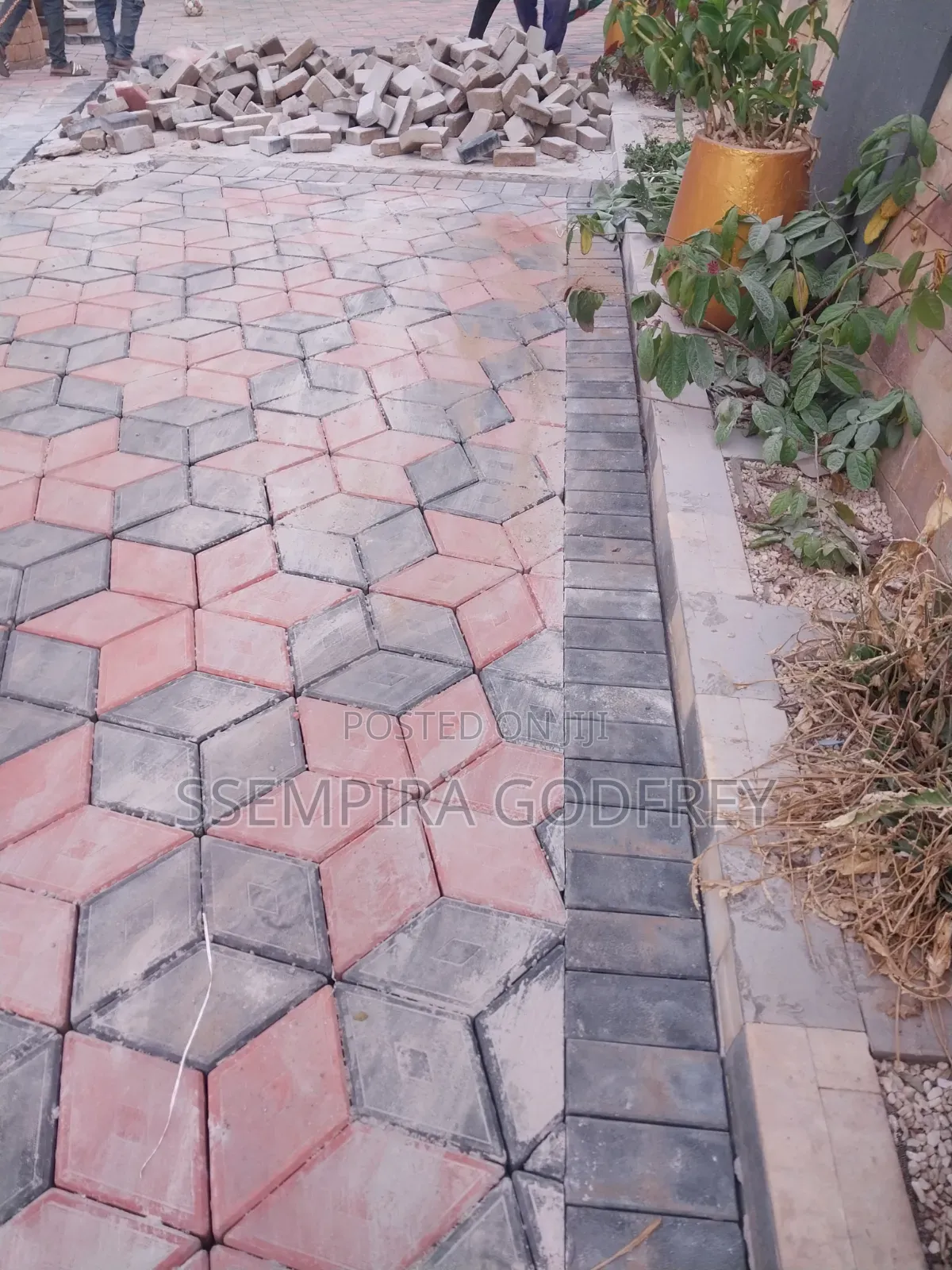 Ark World Proffetional Eginner for Paving Compounds.