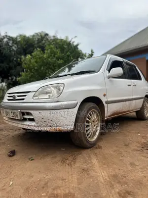 Toyota Raum 1998 White