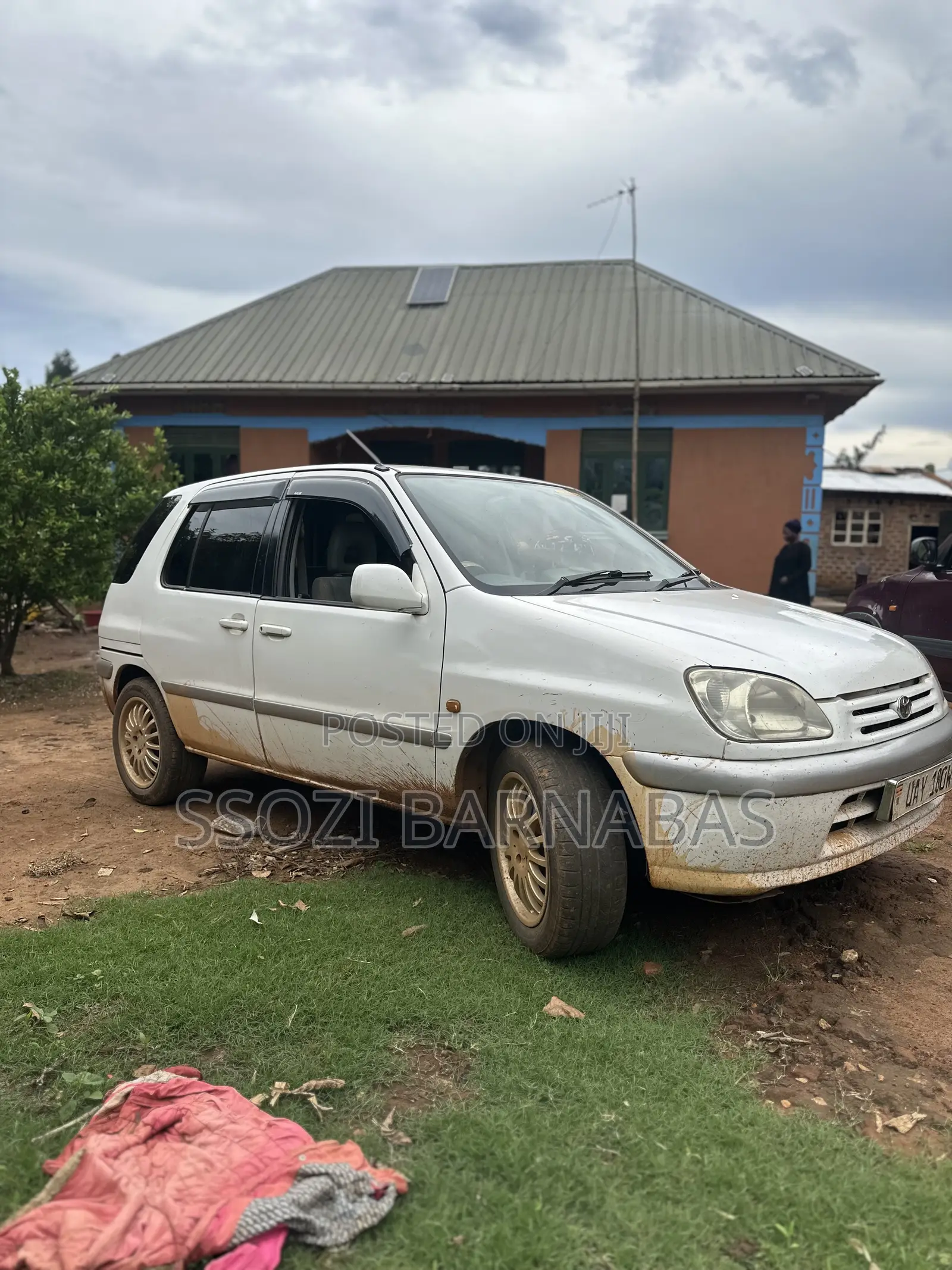 Toyota Raum 1998 White