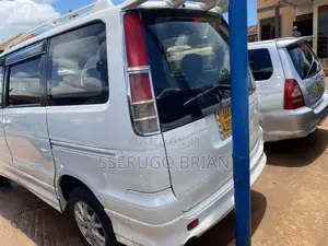Toyota Noah 2.0 FWD (8 Seater) 2003 Black