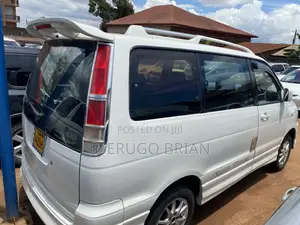 Toyota Noah 2.0 FWD (8 Seater) 2003 Black