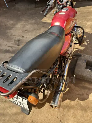 Bajaj Boxer 100 2019 Red