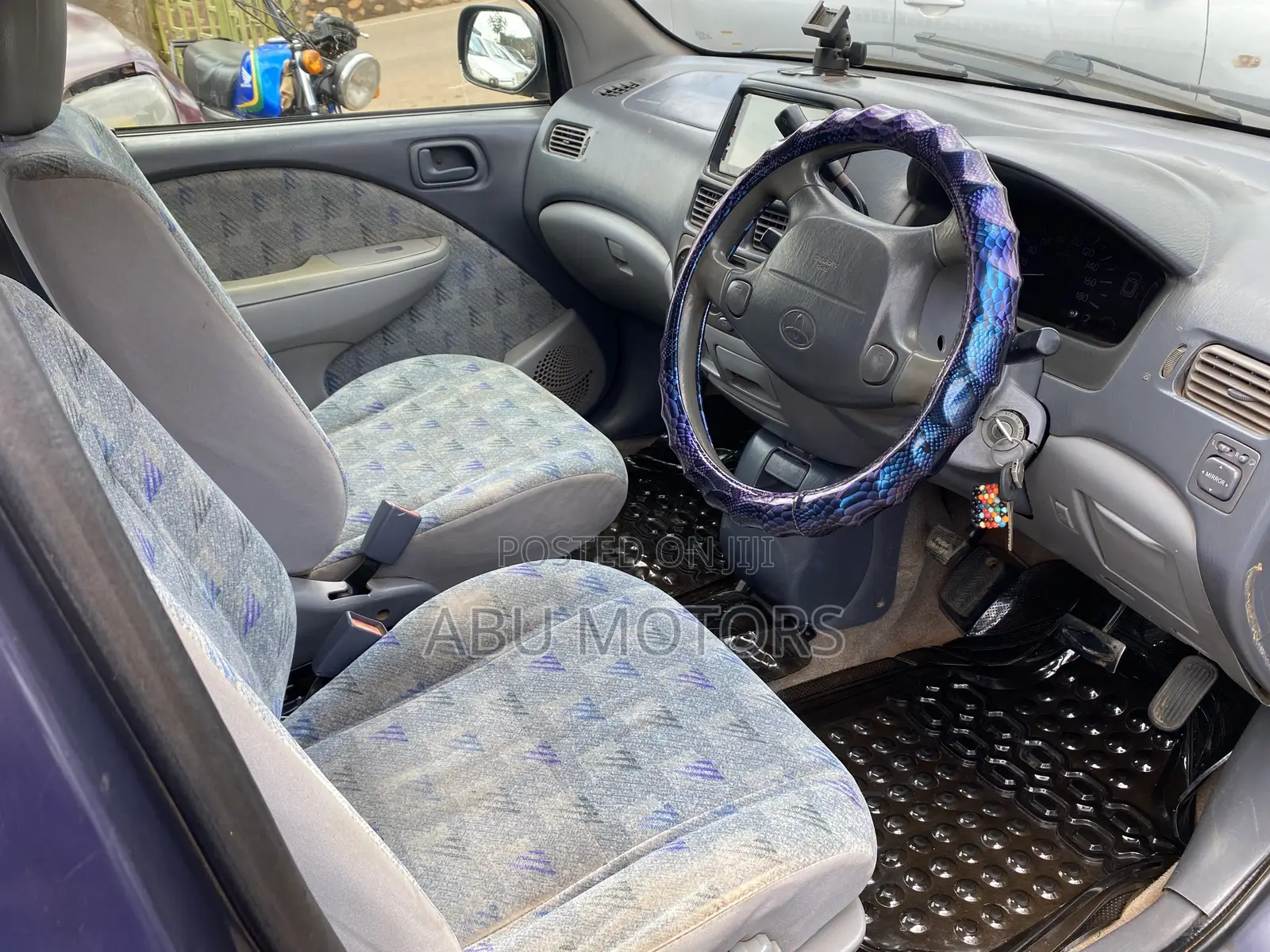 Toyota Raum 1999 Blue