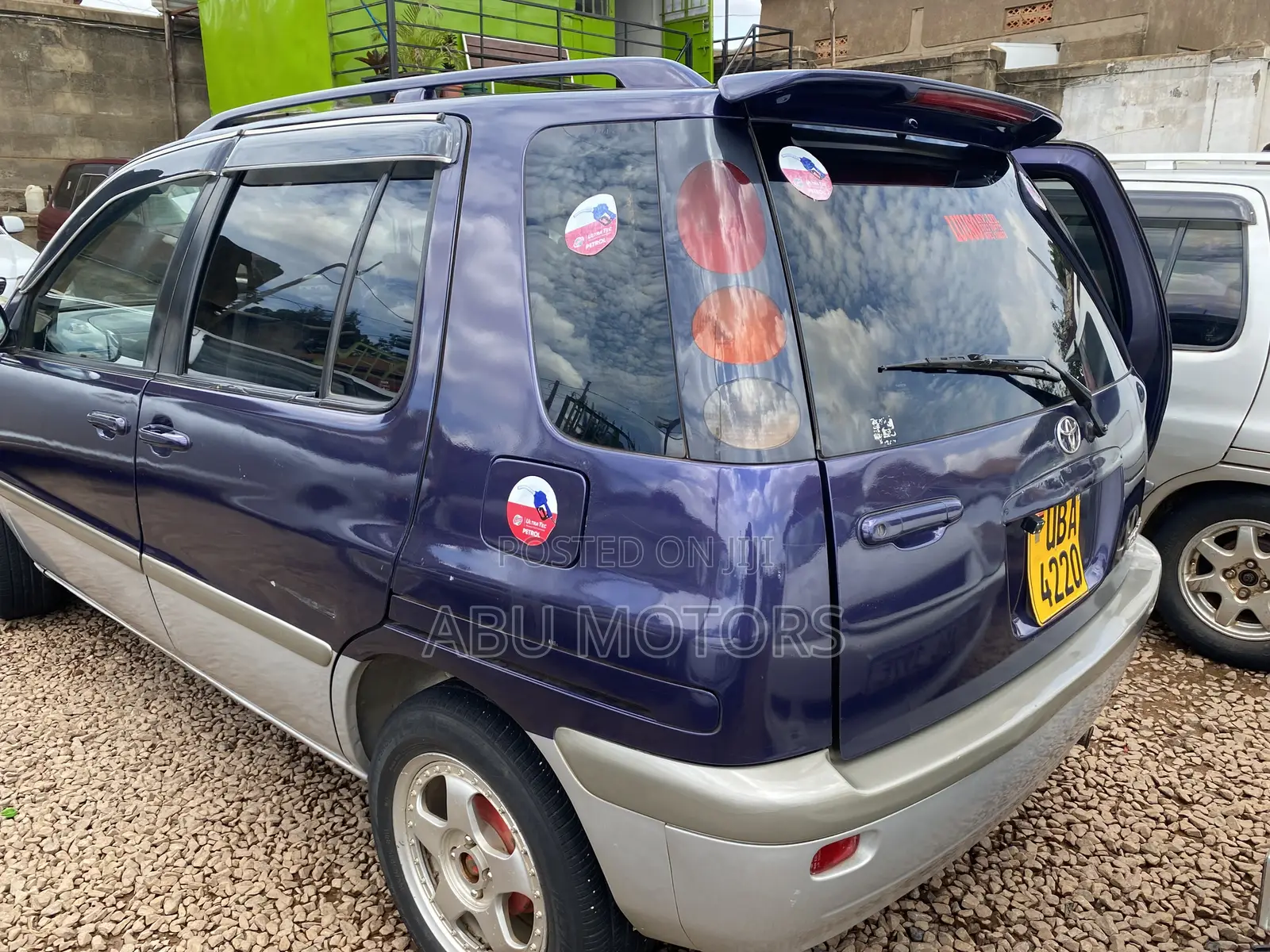 Toyota Raum 1999 Blue