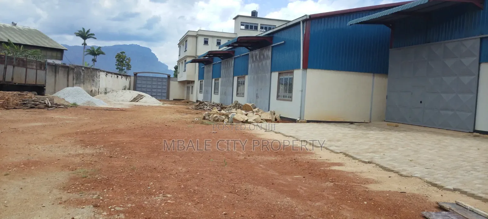 Warehouse, Club, Stores and Office Space for Rent in Mbale City