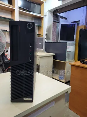 Desktop Computer Lenovo 4GB Intel Core i3 HDD 500GB