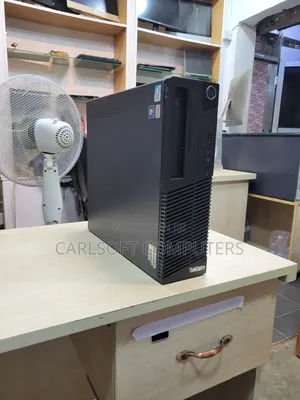 Desktop Computer Lenovo 4GB Intel Core i3 HDD 500GB