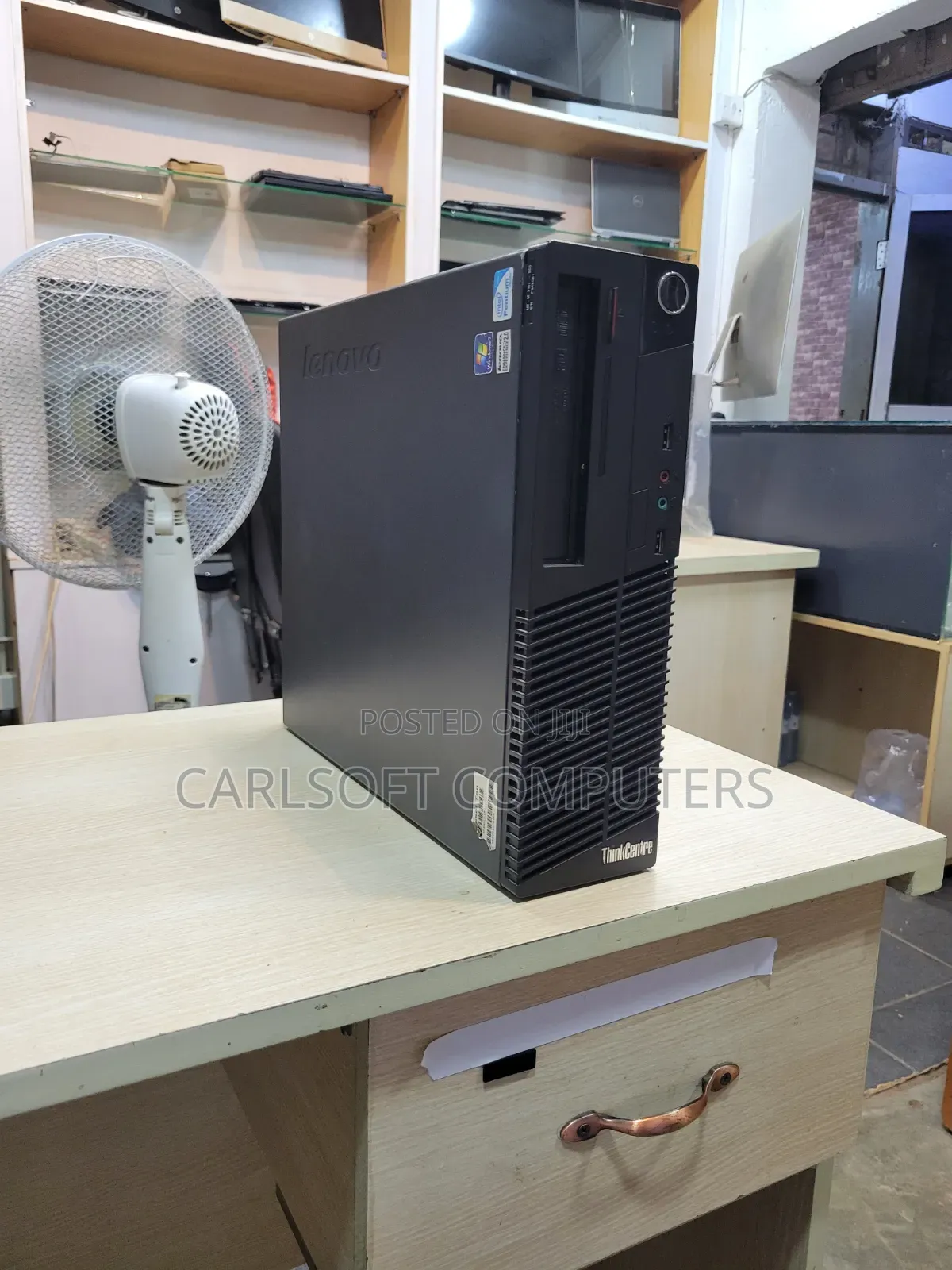 Desktop Computer Lenovo 4GB Intel Core i3 HDD 500GB