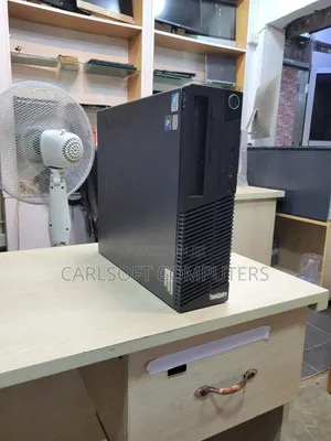 Desktop Computer Lenovo 4GB Intel Core i3 HDD 500GB