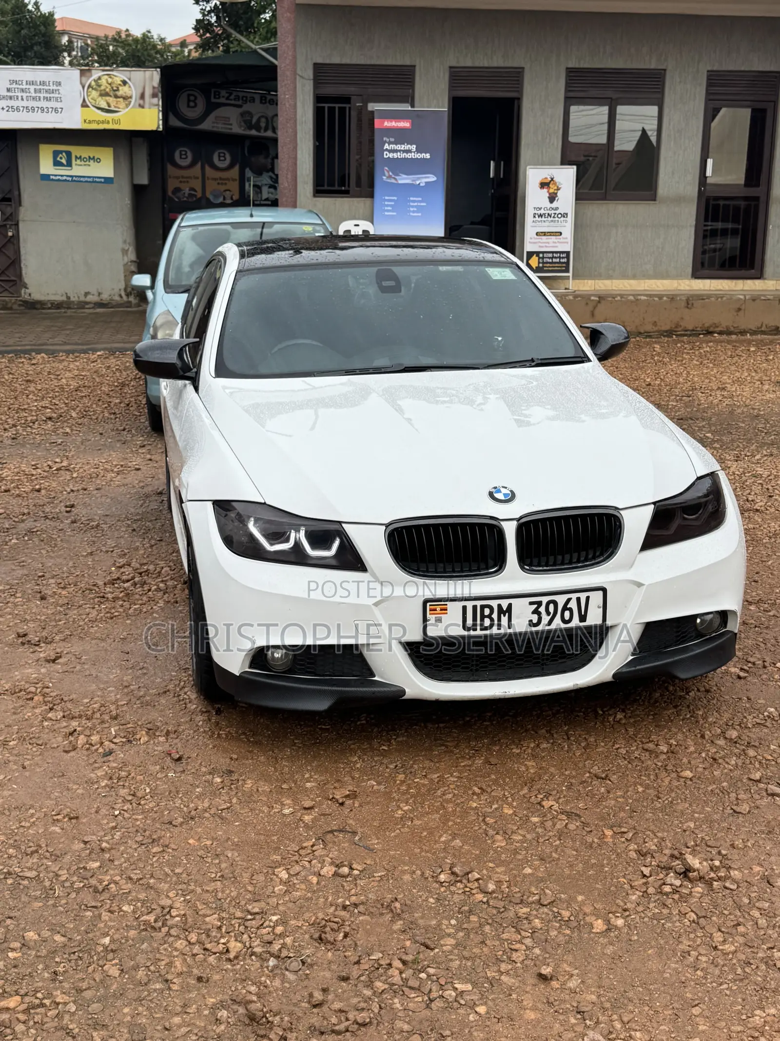 BMW 3 Series 320i RWD 2011 Off white