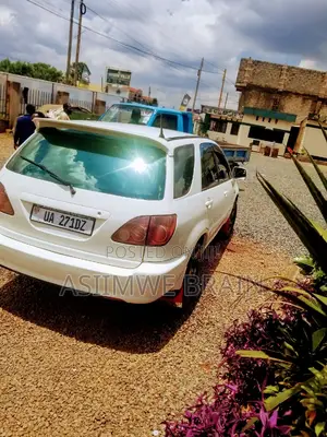 Toyota Harrier 3.0 V6 1999 White