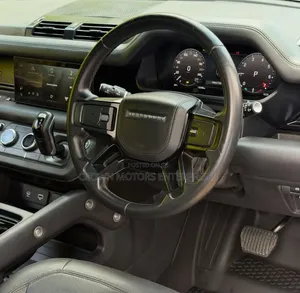 Land Rover Defender V8 2023