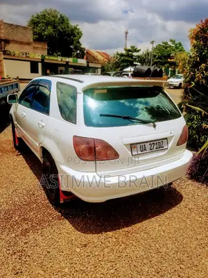 Toyota Harrier 3.0 V6 1999 White