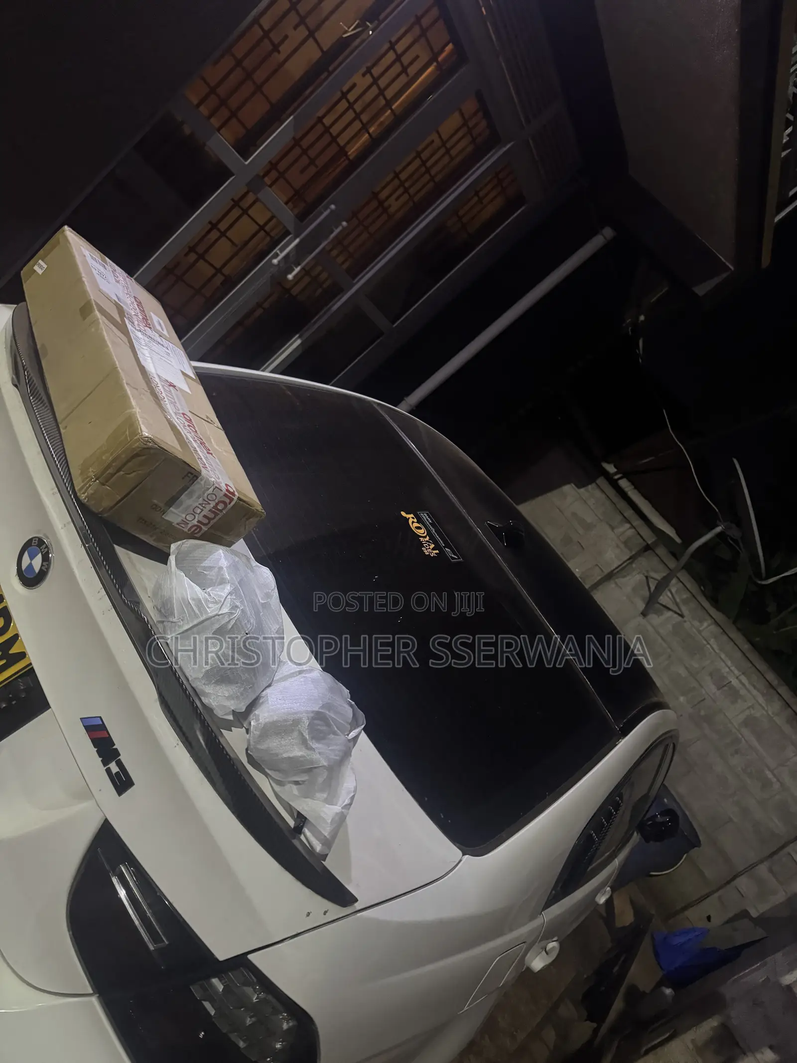 BMW 3 Series 320i RWD 2011 Off white