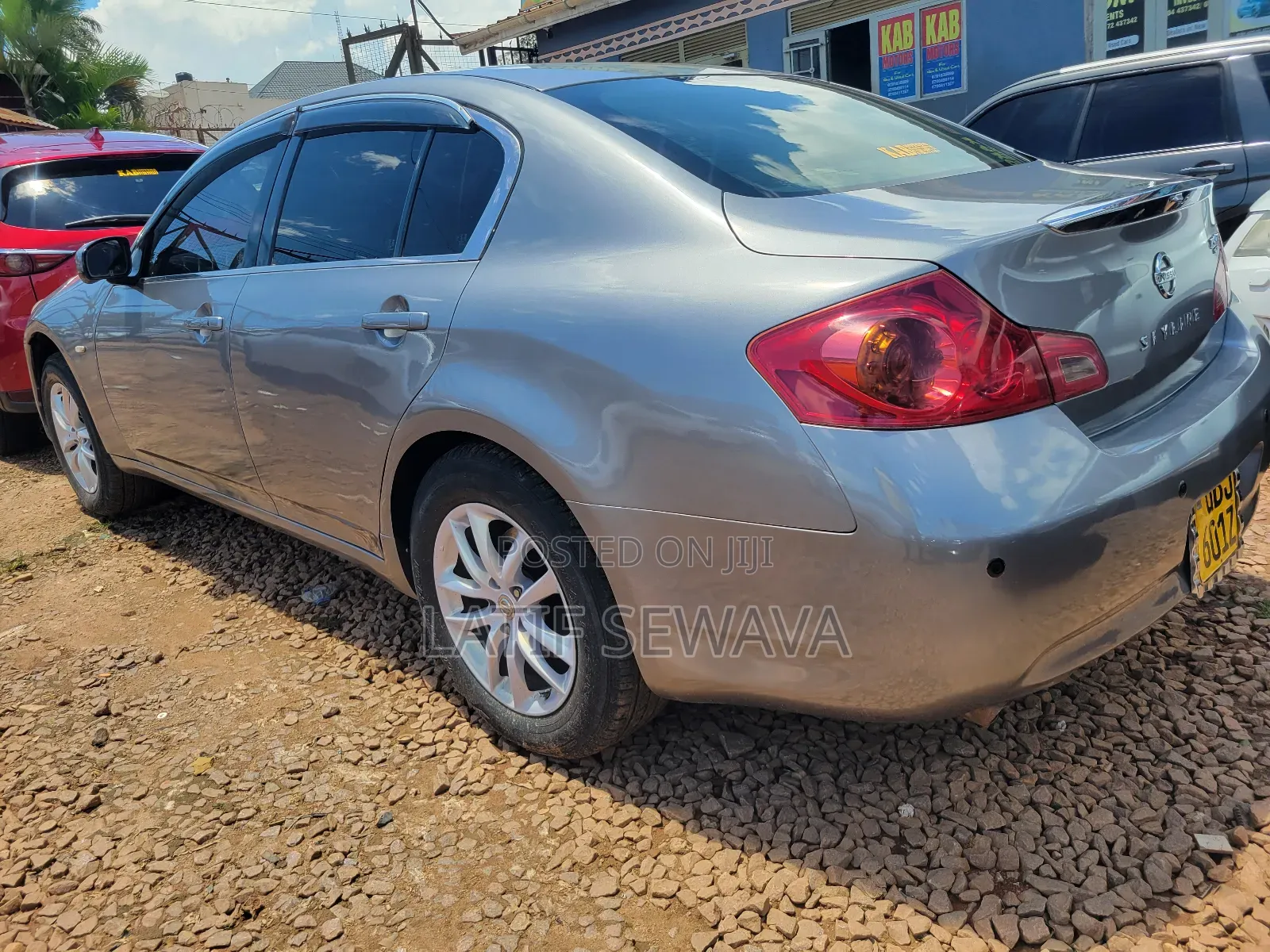Nissan Skyline 2009 Silver