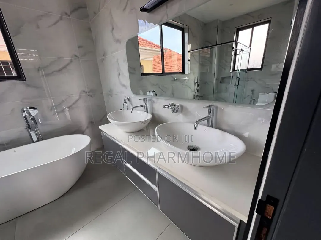 4bdrm Duplex in Munyonyo, Central Division for rent