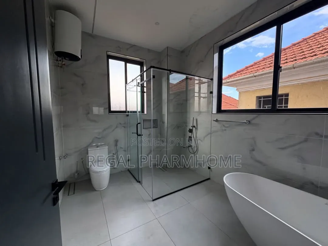 4bdrm Duplex in Munyonyo, Central Division for rent