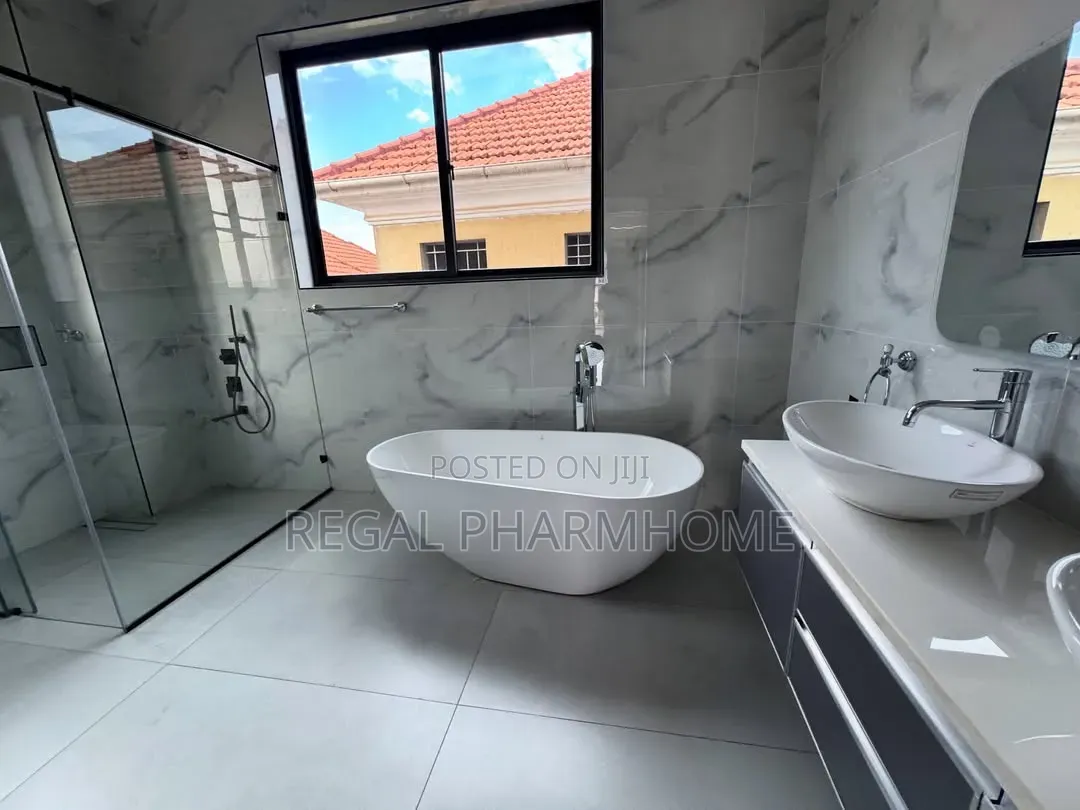 4bdrm Duplex in Munyonyo, Central Division for rent