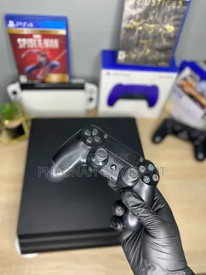Chipped Ps4 Pro With 35 Epic Games and 2 Controllers – Ready to Play