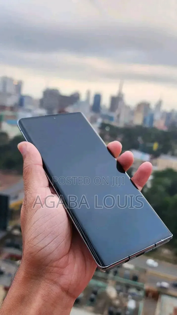 New Sharp Aquos R6 128 GB Black