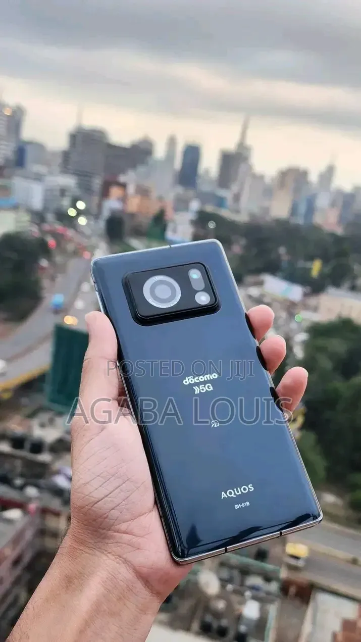 New Sharp Aquos R6 128 GB Black