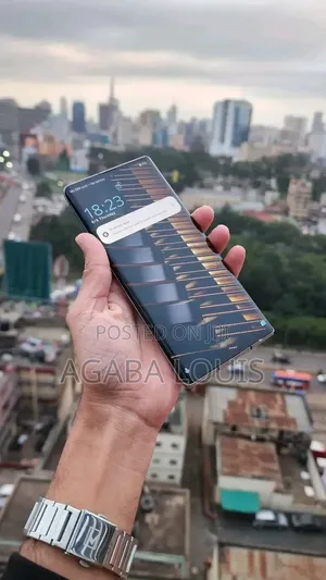 New Sharp Aquos R6 128 GB Black