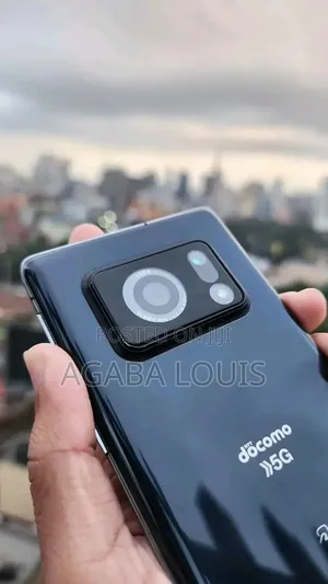 New Sharp Aquos R6 128 GB Black