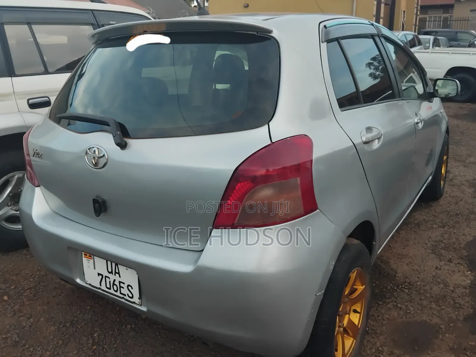 Toyota Vitz 2007 Silver