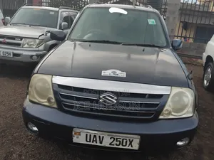 Suzuki Escudo 2004 Black