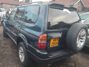 Suzuki Escudo 2004 Black