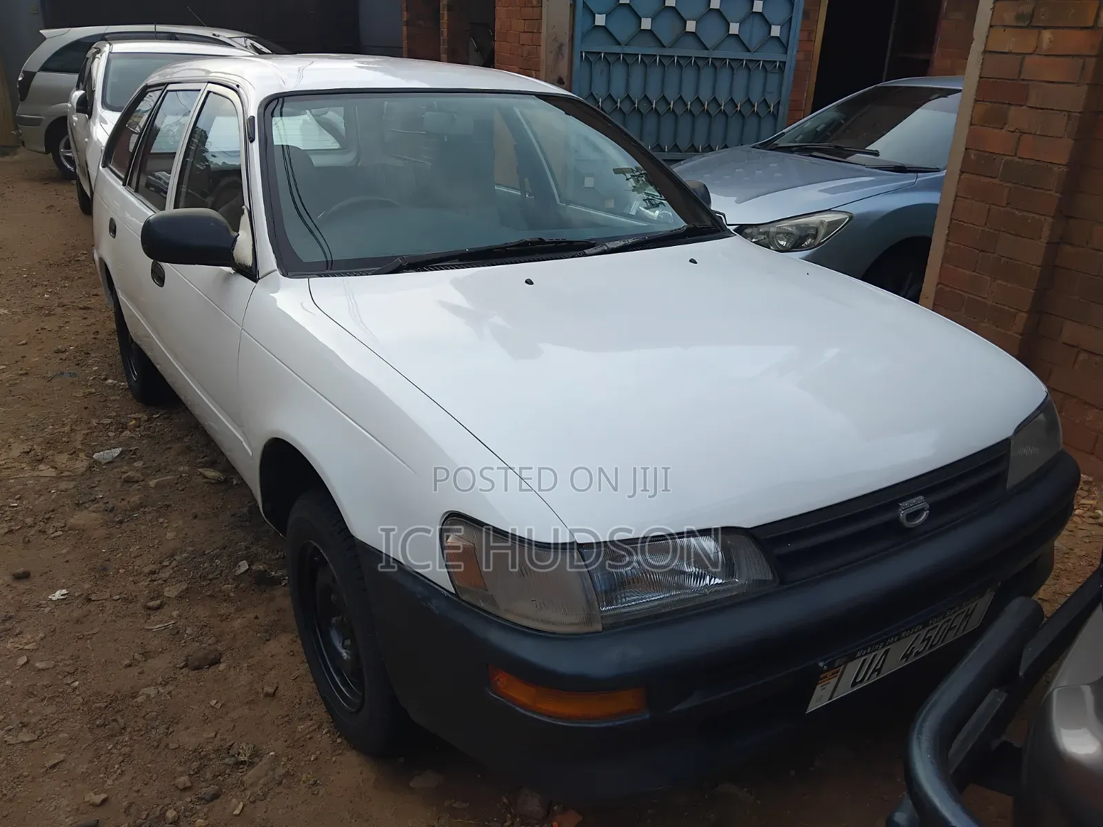 Toyota Corolla 1999 White
