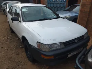 Toyota Corolla 1999 White